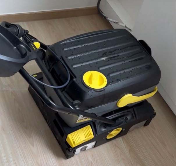 power scrubber for floorings